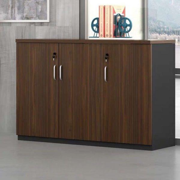 2-way workstation, 2.4m boardroom office table, 4-Drawer Filing Cabinet, 6-way office workstation, catalina conference seat, chrome visitors seat, ergonomic office seat, executive Visitors Chair. Executive Coffee Table, mesh visitors chair