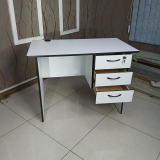 1.2M White & Black Office Sturdy Desk