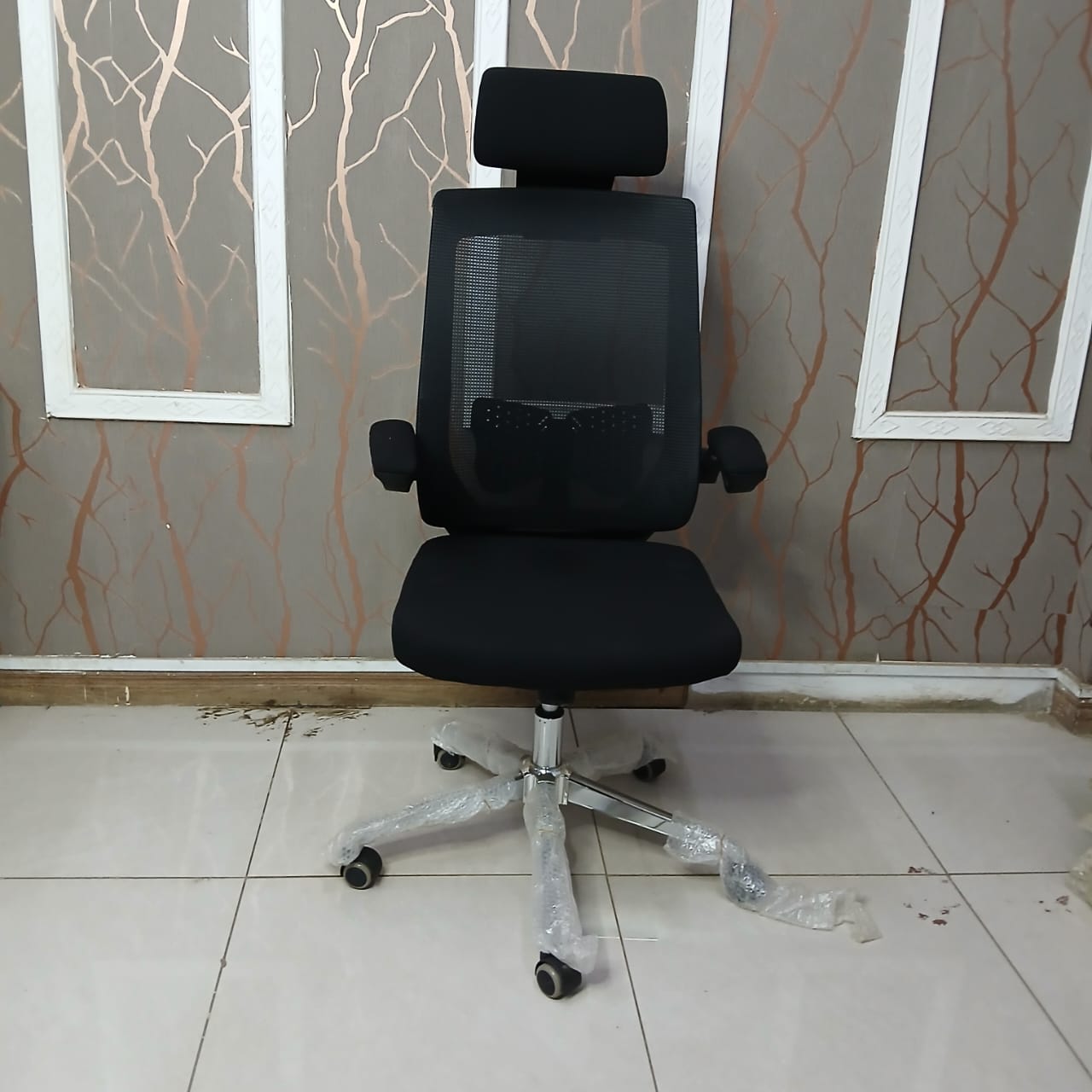 Ergonomic Mesh Office Chair with Headrest