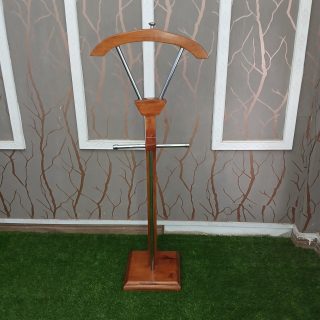 Modern executive office coat hanger with stable base