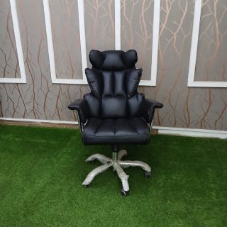 Premium Butterfly executive office chair with adjustable features