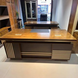 1.4m advanced office desk Nairobi, modern office desk Kenya, executive office desk 1.4m Nairobi, professional desk Kenya, office workstation desk Nairobi.