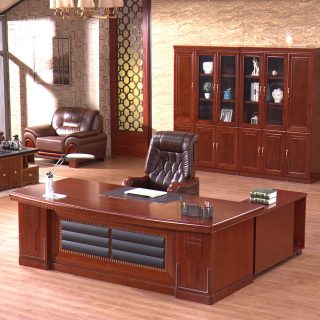 1600Mm Mahogany Finish Executive Office Seat