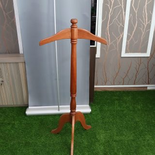 tosca office seat,3-door filing cabinet, clerical office seat, 1-way office workstatiion, secretarial office seat, catalina office seeat, 5-seater waiting sofa, 1.4m receptioon office desk, 2-door filing cabinet