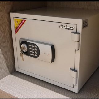 tosca office seat,3-door filing cabinet, clerical office seat, 1-way office workstatiion, secretarial office seat, catalina office seeat, 5-seater waiting sofa, 1.4m receptioon office desk, 2-door filing cabinet