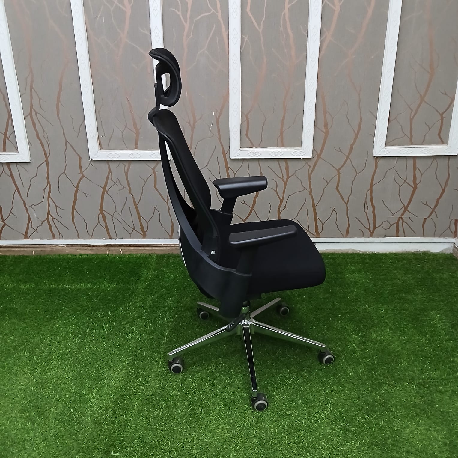 Orthopedic office seat with ergonomic back and lumbar support for comfortable office use in Nairobi Kenya
