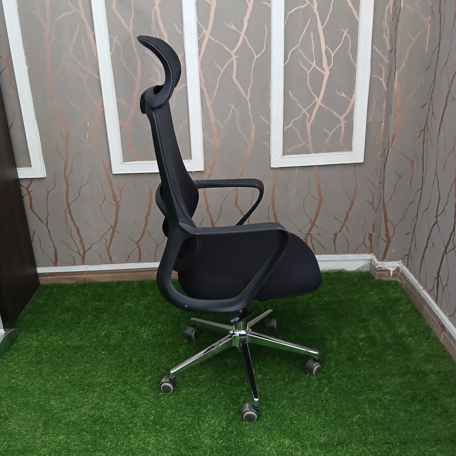 Orthopedic office seat with ergonomic back and lumbar support for comfortable working in Nairobi Kenya
