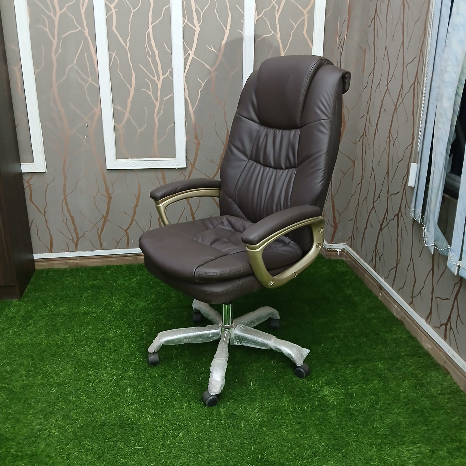 Executive office seat with comfortable ergonomic design and lumbar support in Nairobi Kenya