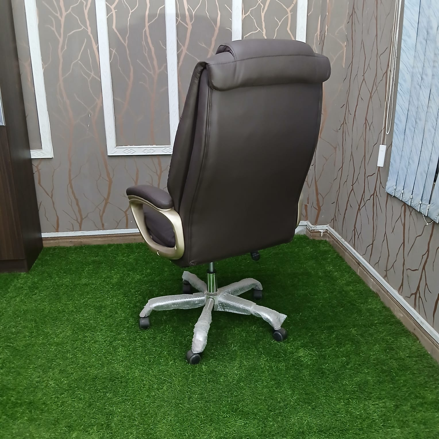 Executive office seat with comfortable ergonomic design and lumbar support in Nairobi Kenya