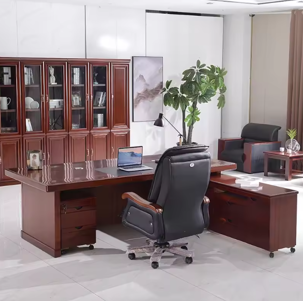 2M Mahogany Finish Executive Office Desk in Nairobi, Kenya